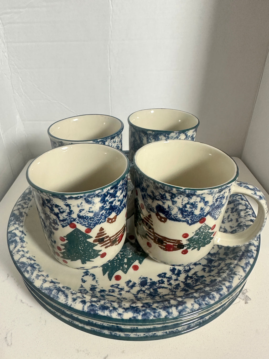 Vintage Tienshan Folk Craft Cabin Snow Dinner Plates & Mugs – Set of 4 – 8 Pieces – Christmas Spongeware