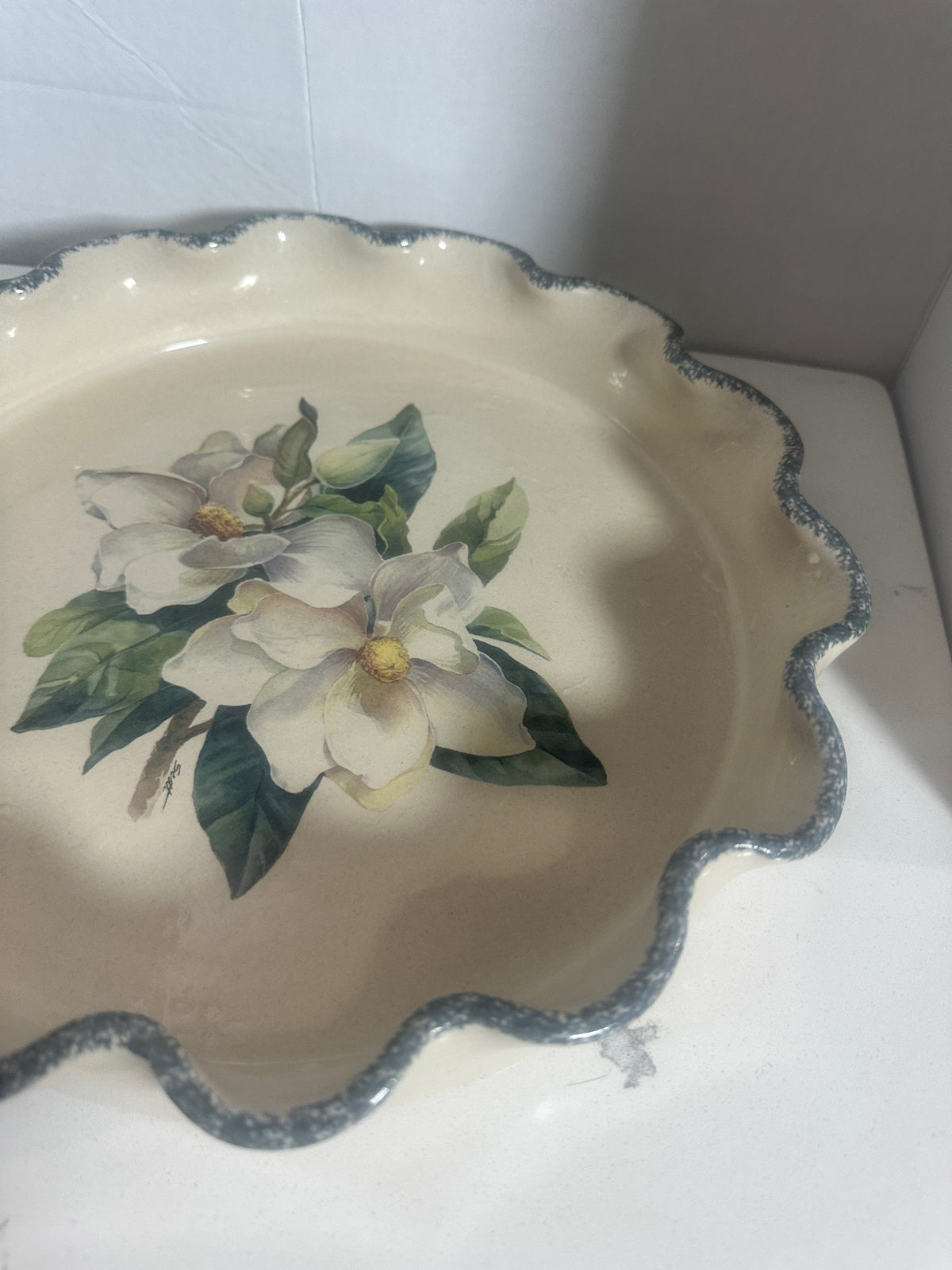 Vintage 2000 Home & Garden Party Magnolia Stoneware Serving Bowl – 12.5” Scalloped – Made in USA