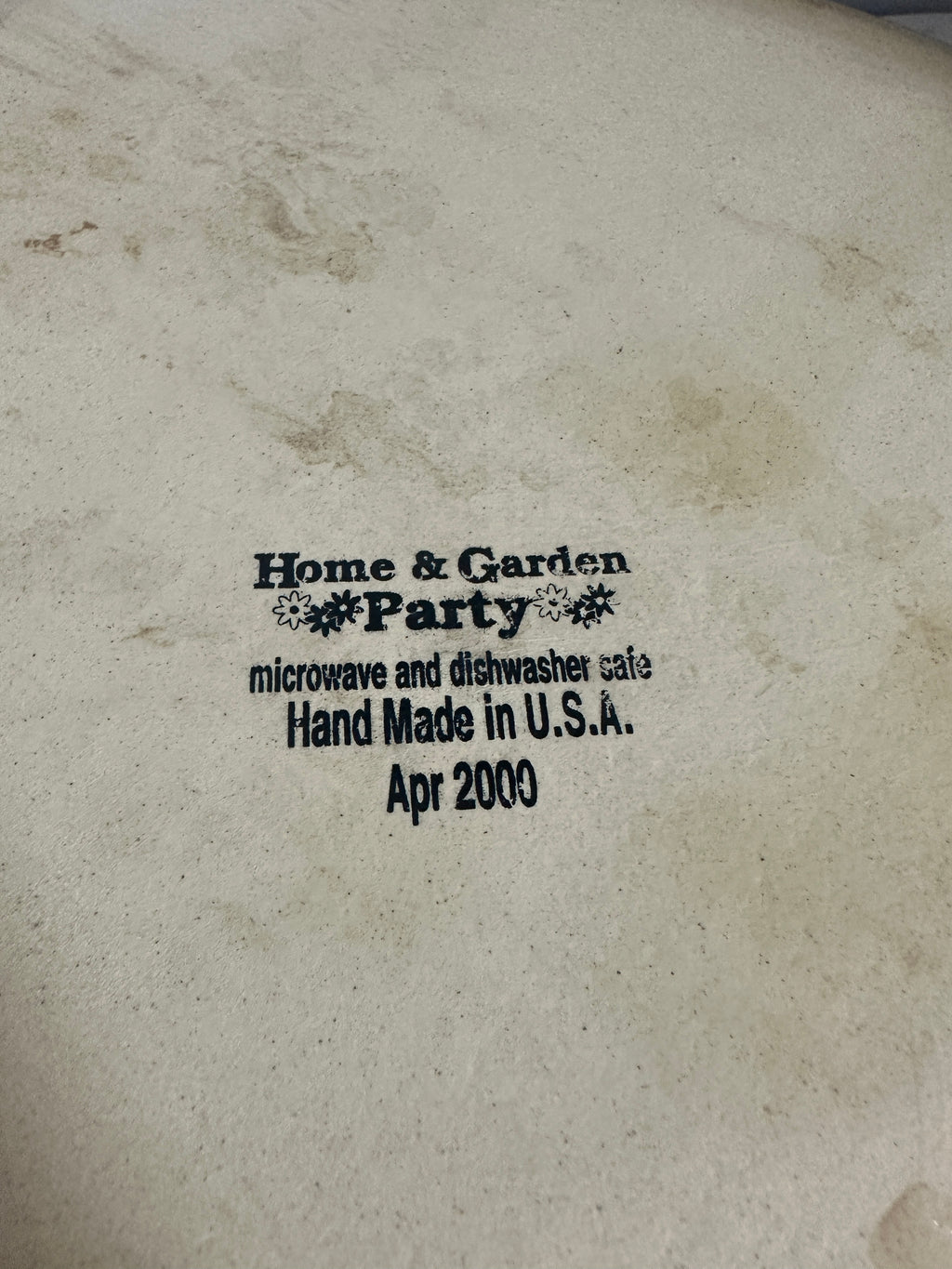 Vintage 2000 Home & Garden Party Magnolia Stoneware Serving Bowl – 12.5” Scalloped – Made in USA