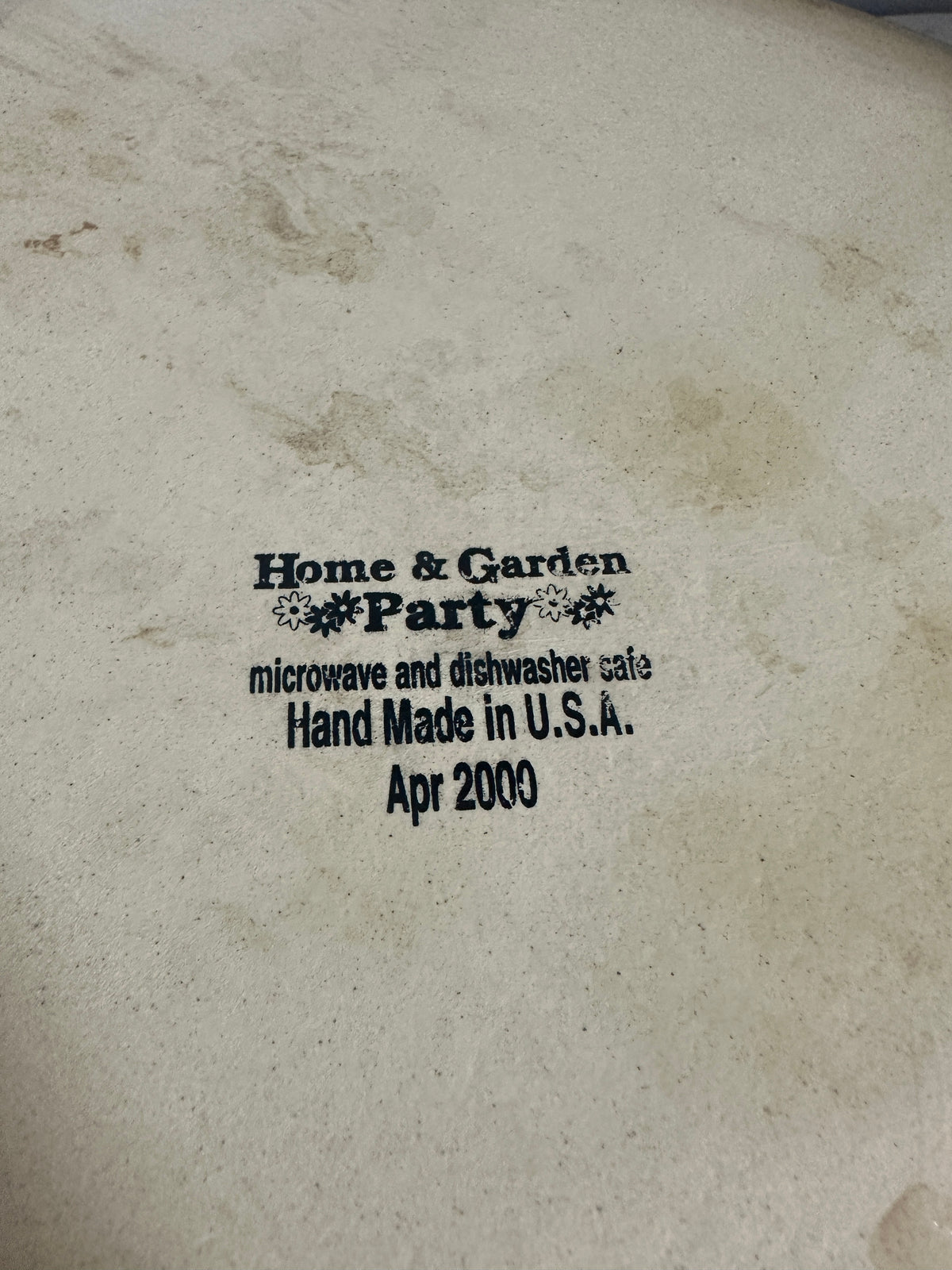 Vintage 2000 Home & Garden Party Magnolia Stoneware Serving Bowl – 12.5” Scalloped – Made in USA