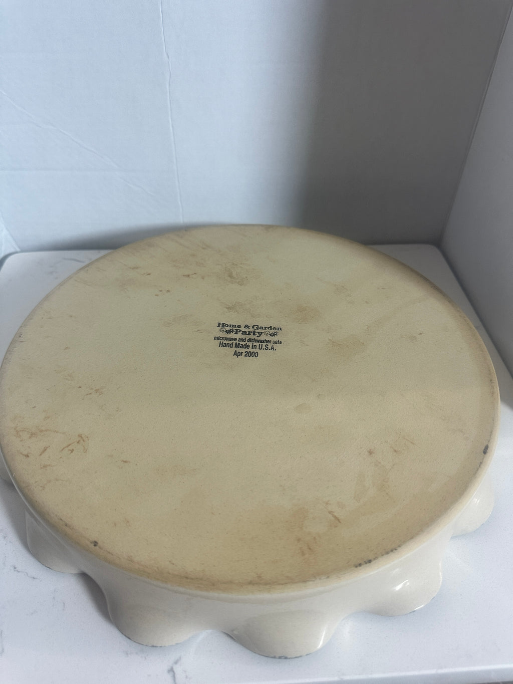 Vintage 2000 Home & Garden Party Magnolia Stoneware Serving Bowl – 12.5” Scalloped – Made in USA