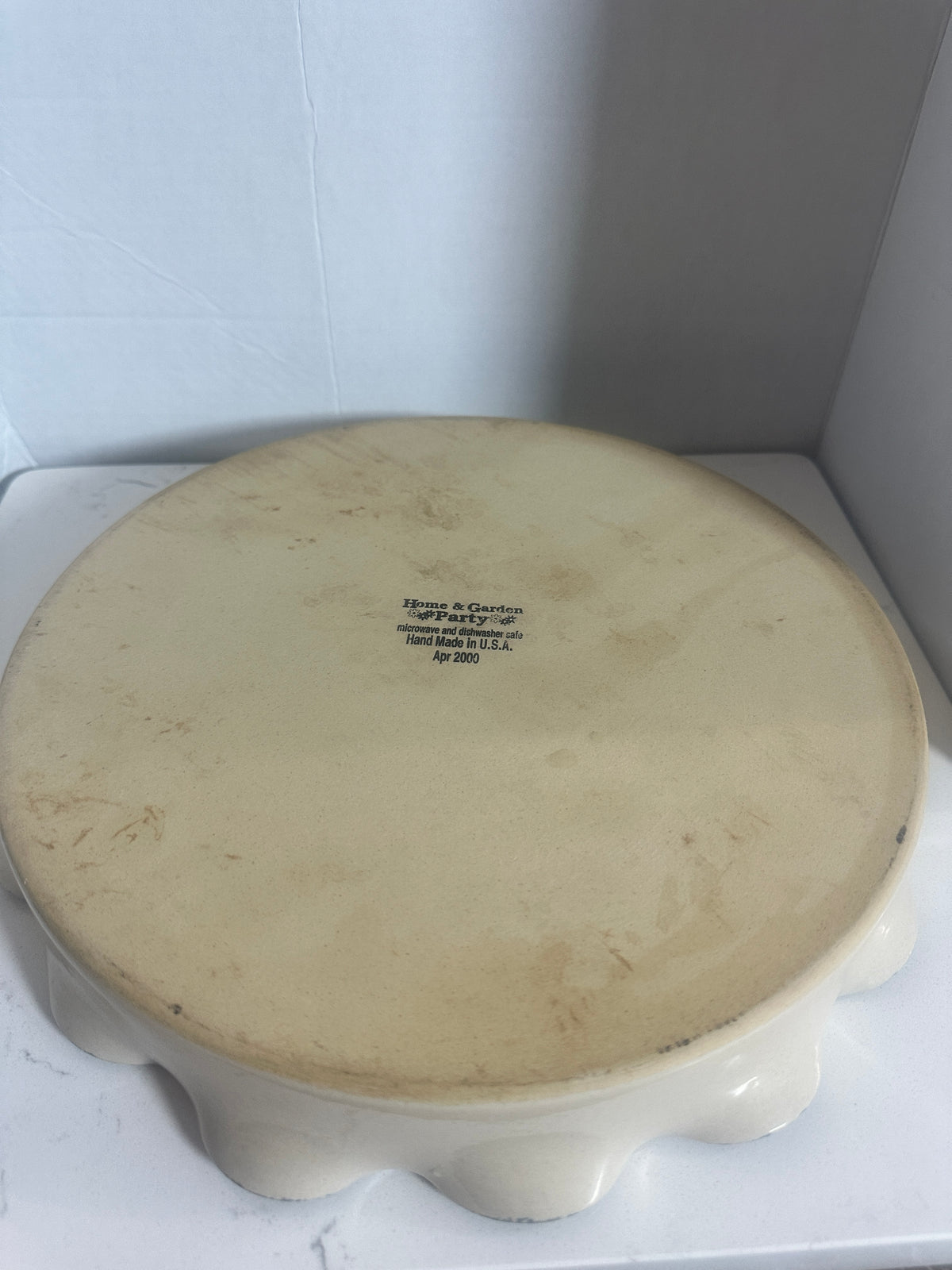 Vintage 2000 Home & Garden Party Magnolia Stoneware Serving Bowl – 12.5” Scalloped – Made in USA