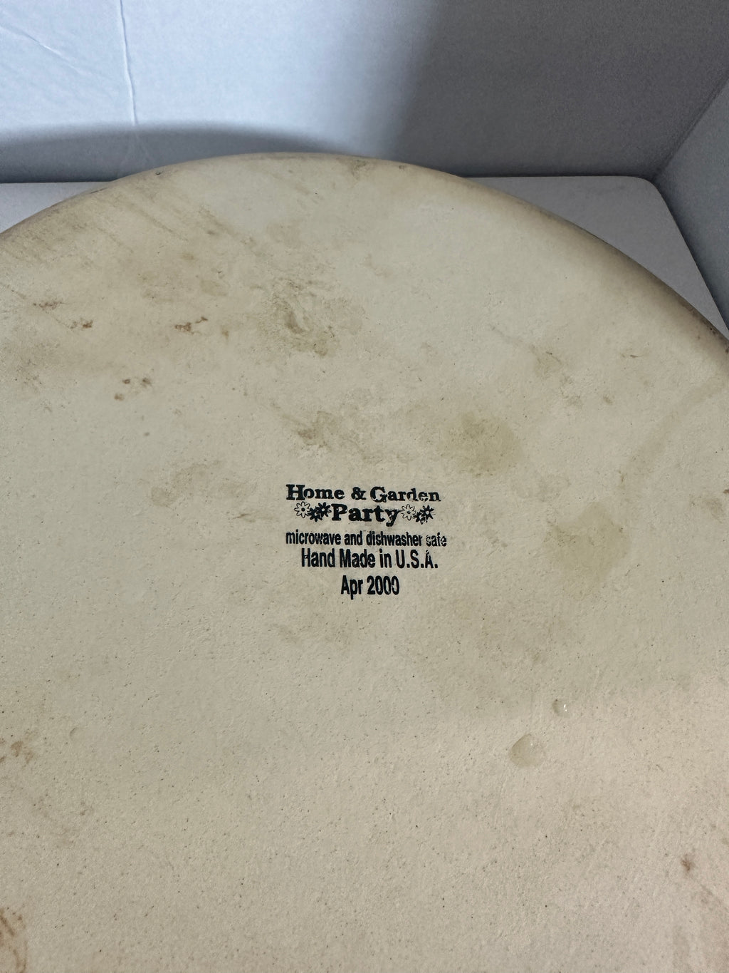 Vintage 2000 Home & Garden Party Magnolia Stoneware Serving Bowl – 12.5” Scalloped – Made in USA