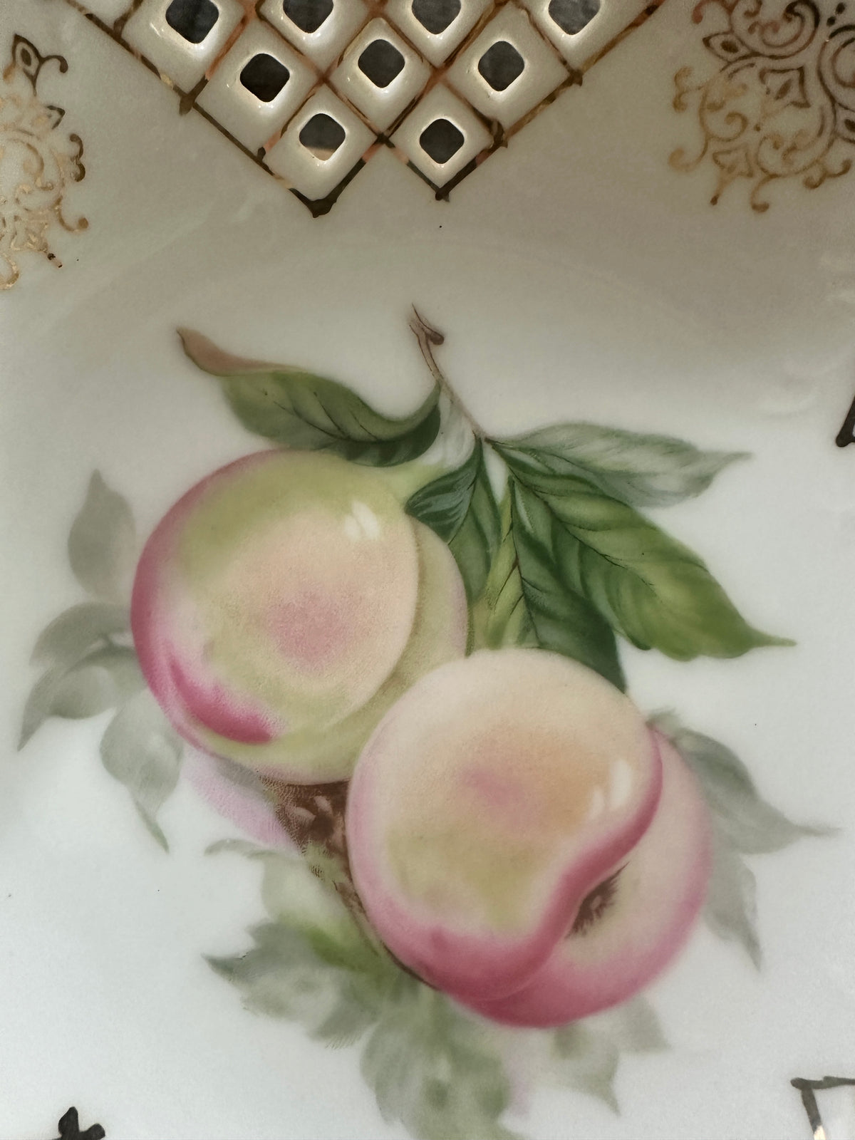 Vintage UCAGCO China Fruit Bowl | Made in Japan Peach Bowl | Gold Lattice Porcelain Compote | Mid Century Japanese Porcelain