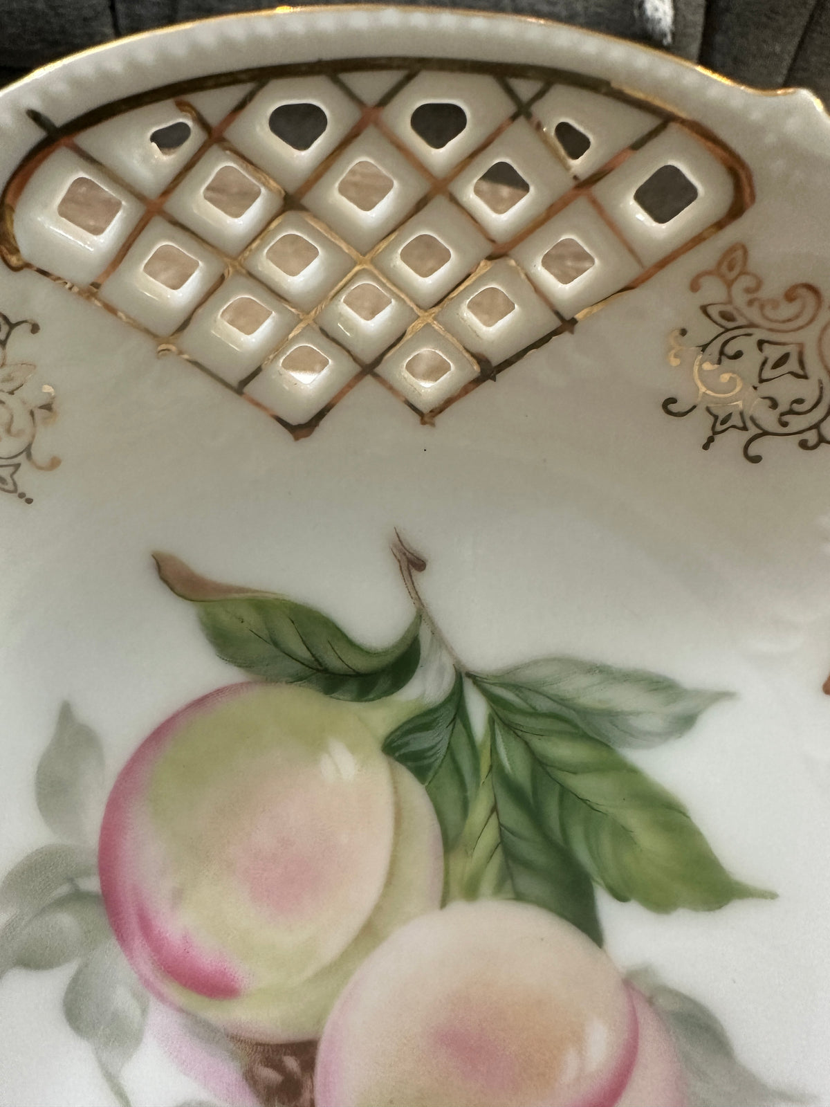 Vintage UCAGCO China Fruit Bowl | Made in Japan Peach Bowl | Gold Lattice Porcelain Compote | Mid Century Japanese Porcelain