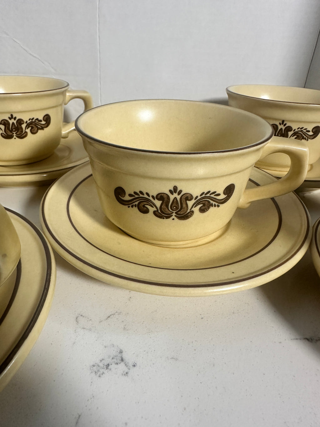 Pfaltzgraff Village Cups, Saucers & Bowl | 11-Piece Set