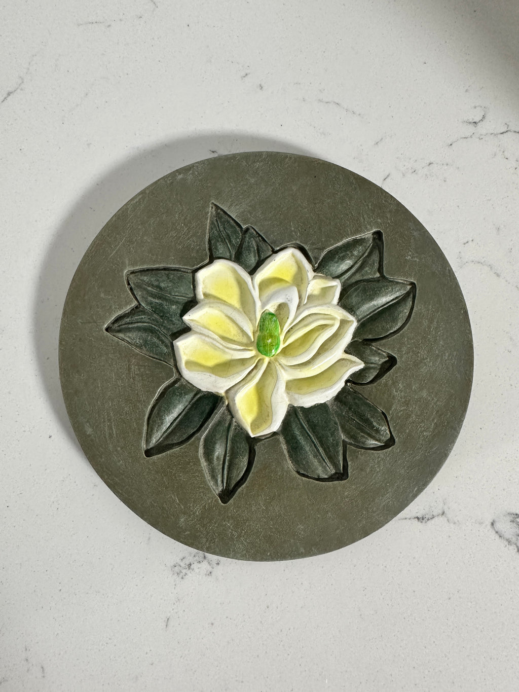 Magnolia Flower Round Wall Plaque | 6 Inches
