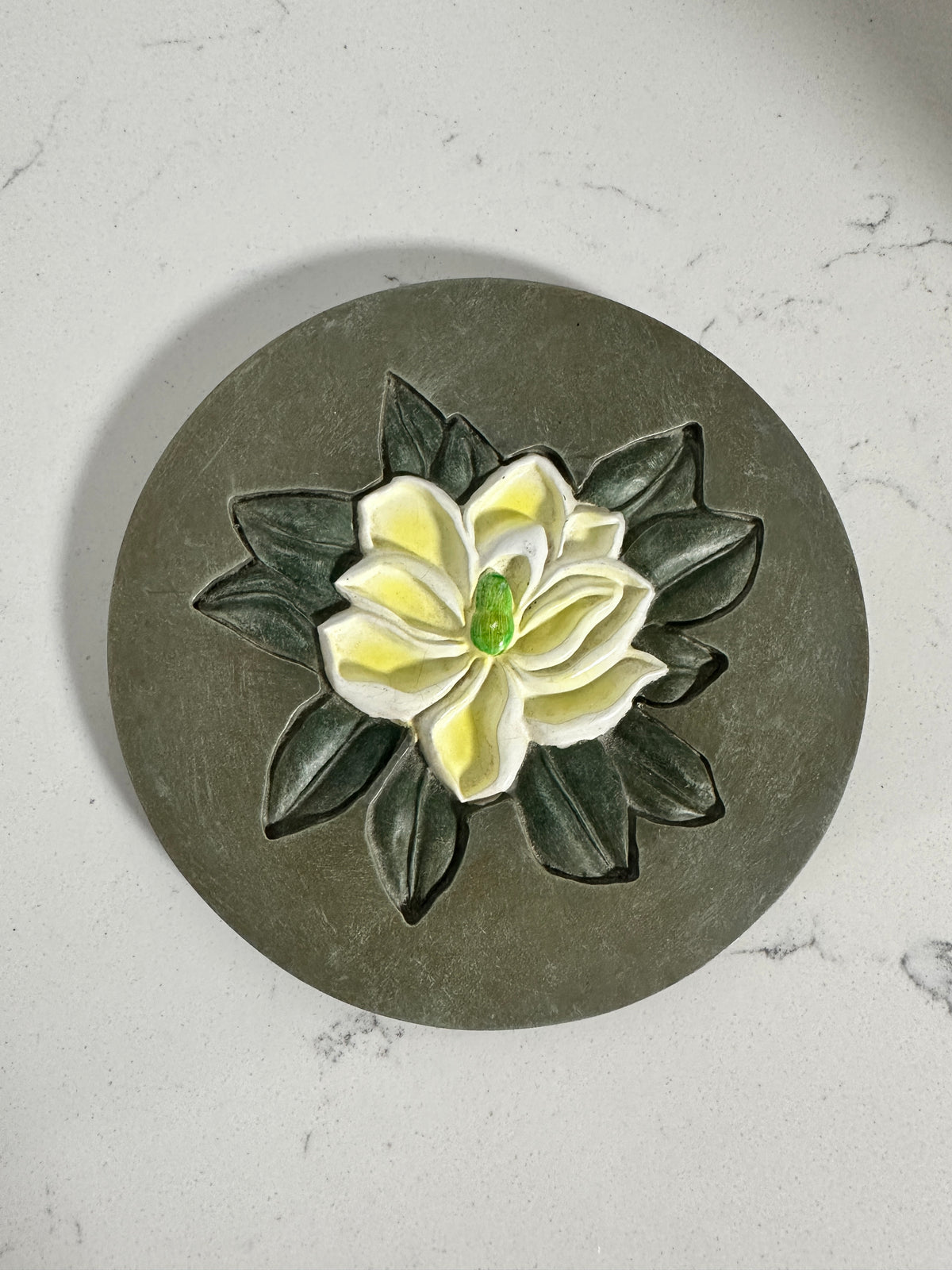 Magnolia Flower Round Wall Plaque | 6 Inches