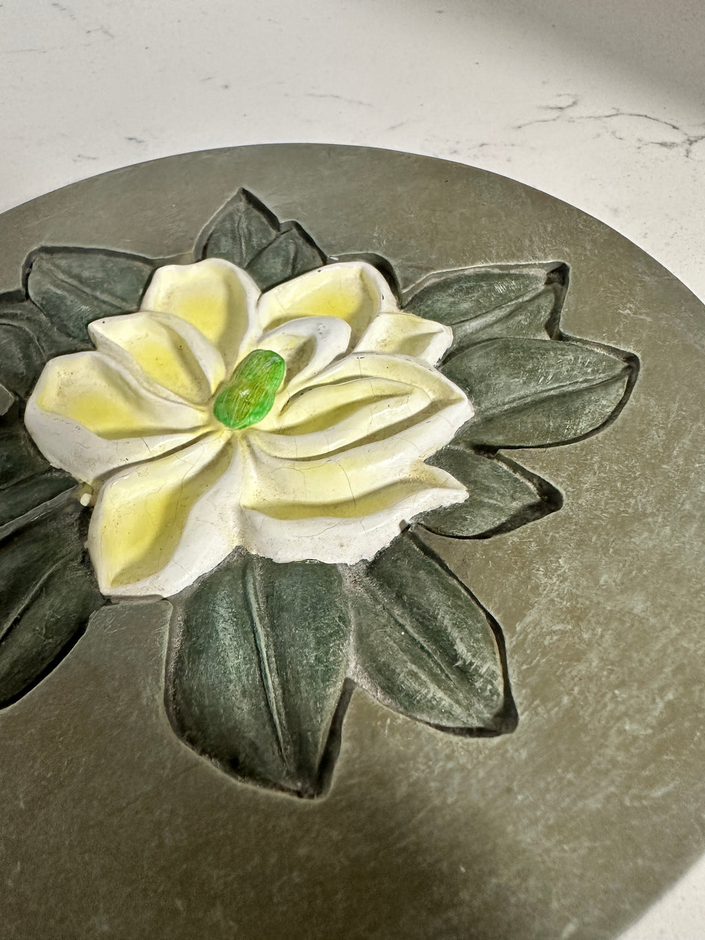 Magnolia Flower Round Wall Plaque | 6 Inches