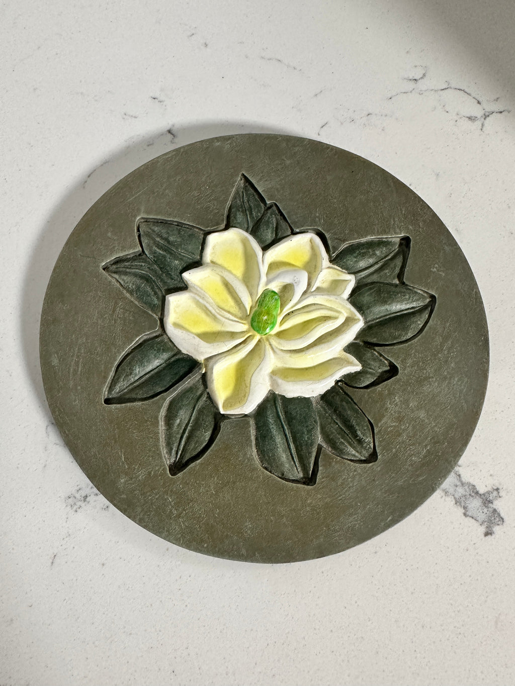 Magnolia Flower Round Wall Plaque | 6 Inches
