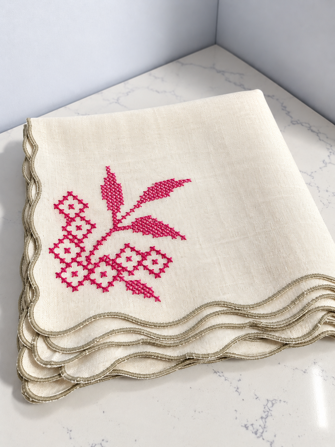 Vintage Embroidered Linen Napkins Set of 6 Pink Floral Scalloped Edge 16 x 16